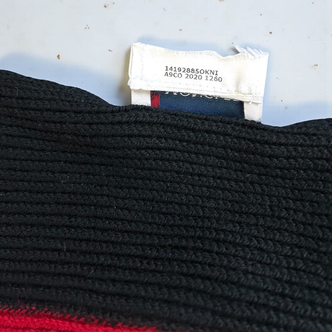 몽클레어 와펜 3선트리밍 머플러 상품이미지9