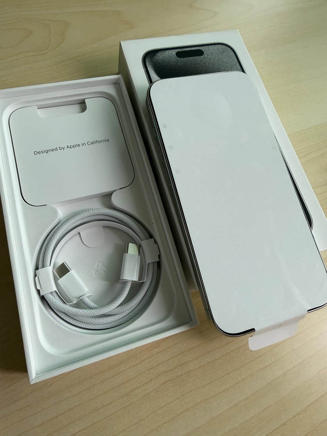 애케플 가능 아이폰15 프로 256GB 화이트 티타늄 상품이미지2