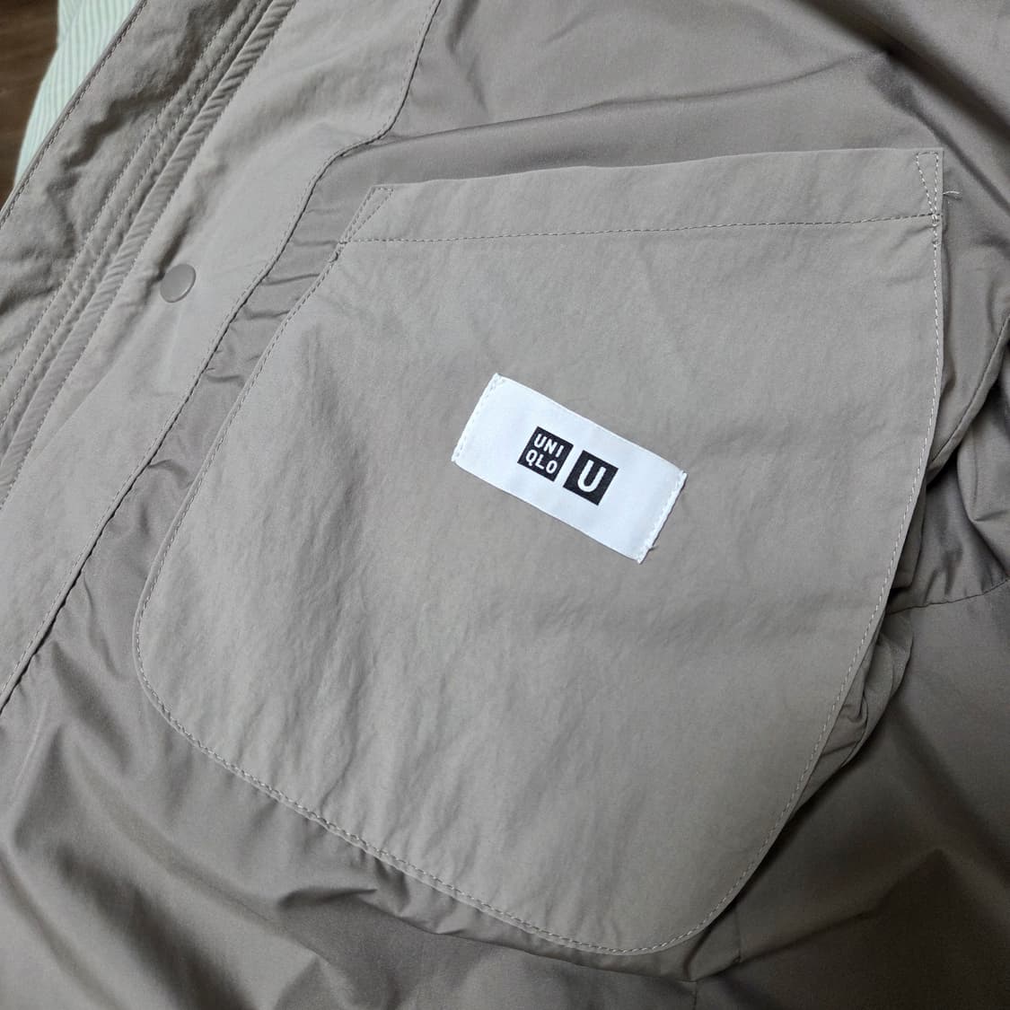 유니클로U 패디드볼륨재킷 M 내추럴 / 패딩 100 베이지 파카 르메르 상품이미지3