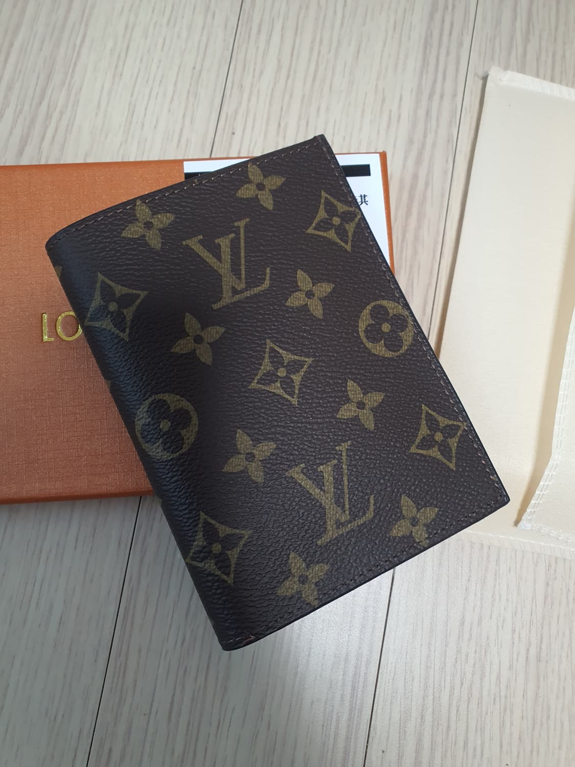 루이비통지갑 루이비통여권지갑 여권케이스 새상품 상품이미지1