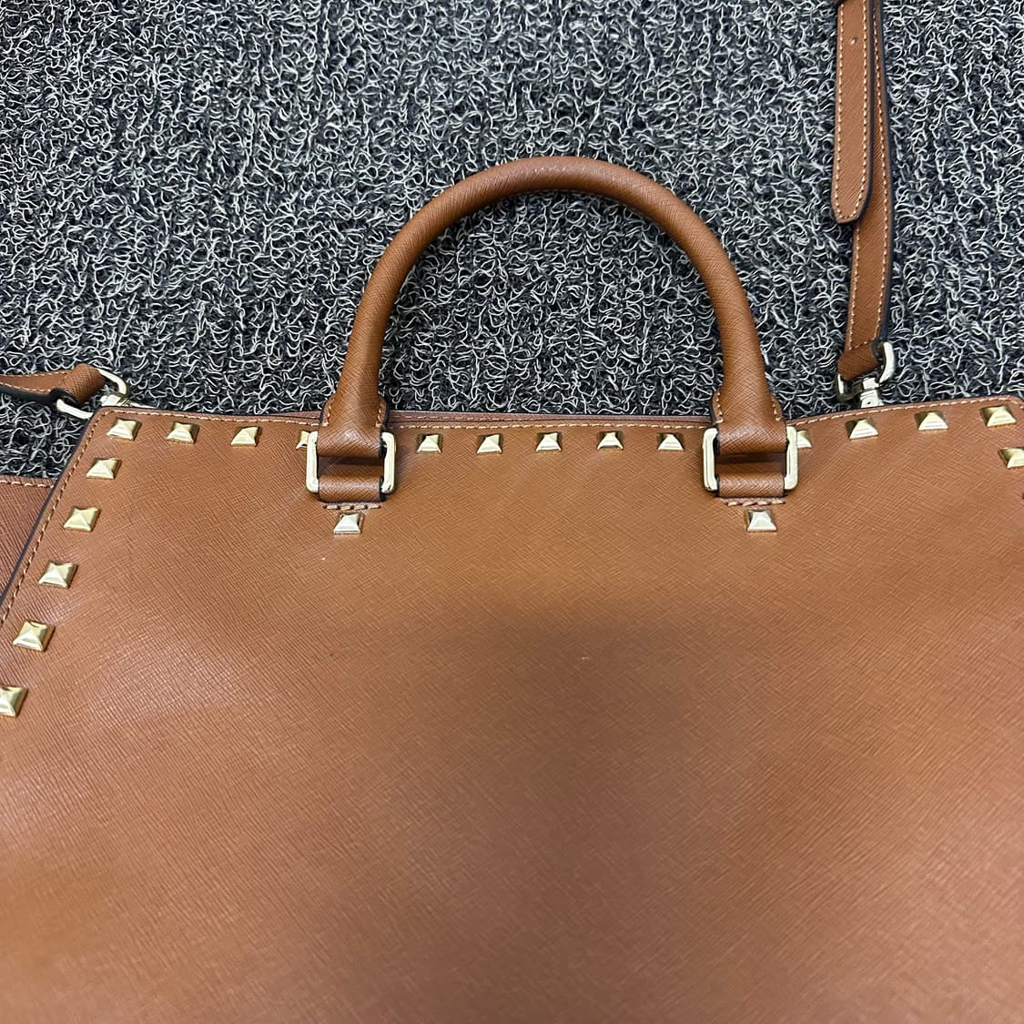 마이클코어스 라지 금장 사피아노 셀마 여성 숄더백 브라운 상품이미지6