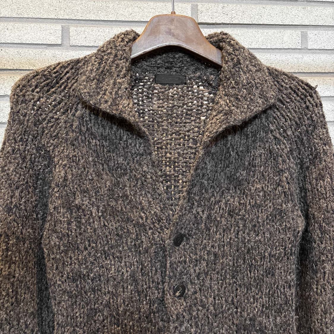 JPN VINTAGE 롱 니트 카라넥 쓰리버튼 디테일 브라운 상품이미지4