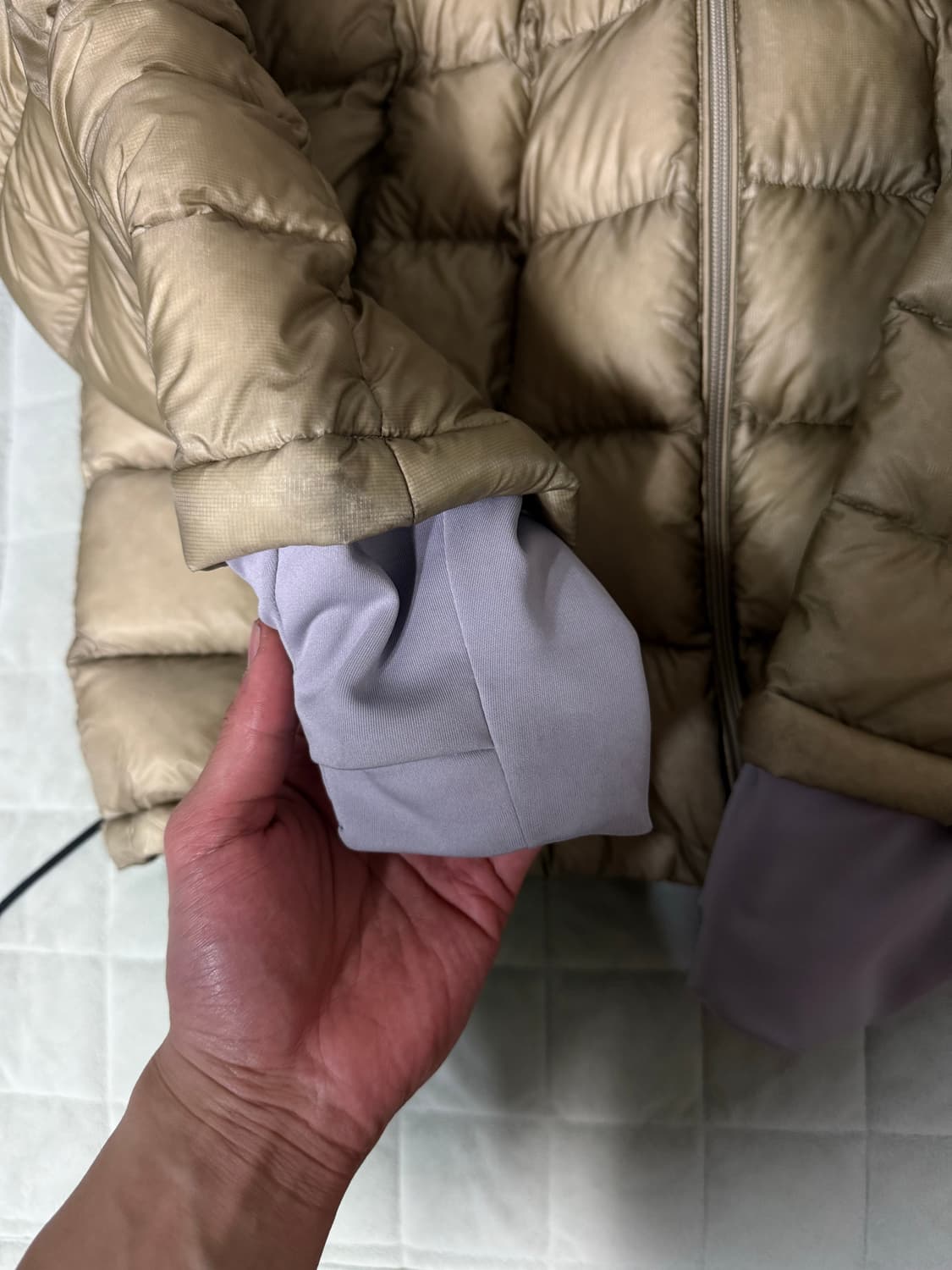 999휴머니티 경량 패딩 카키 3 사이즈 상품이미지5