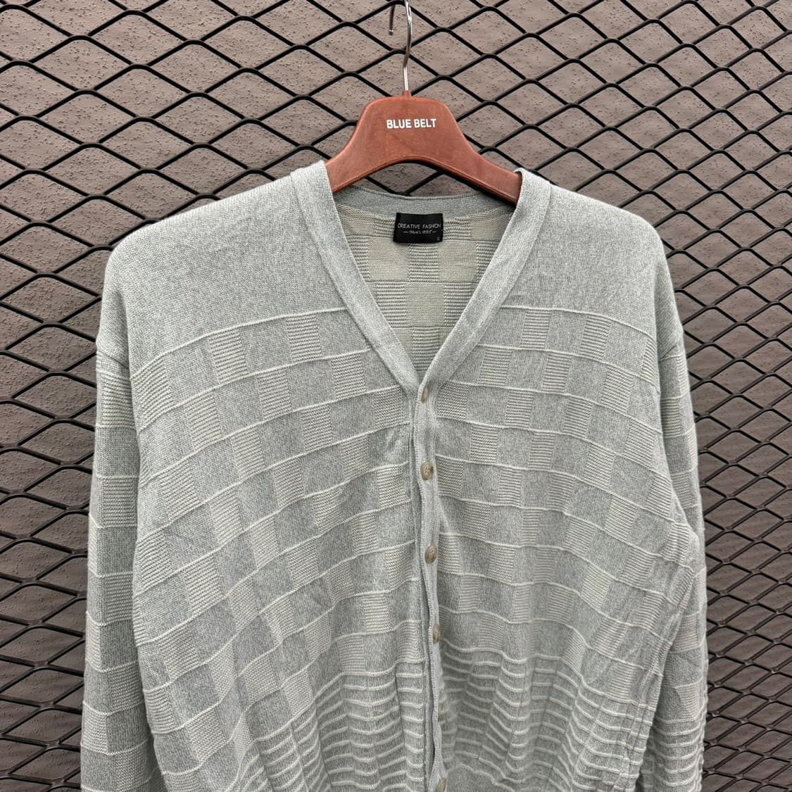 JPN VINTAGE V넥 가디건 엠보싱 라인 리버스 블록 패턴 디테일 상품이미지4