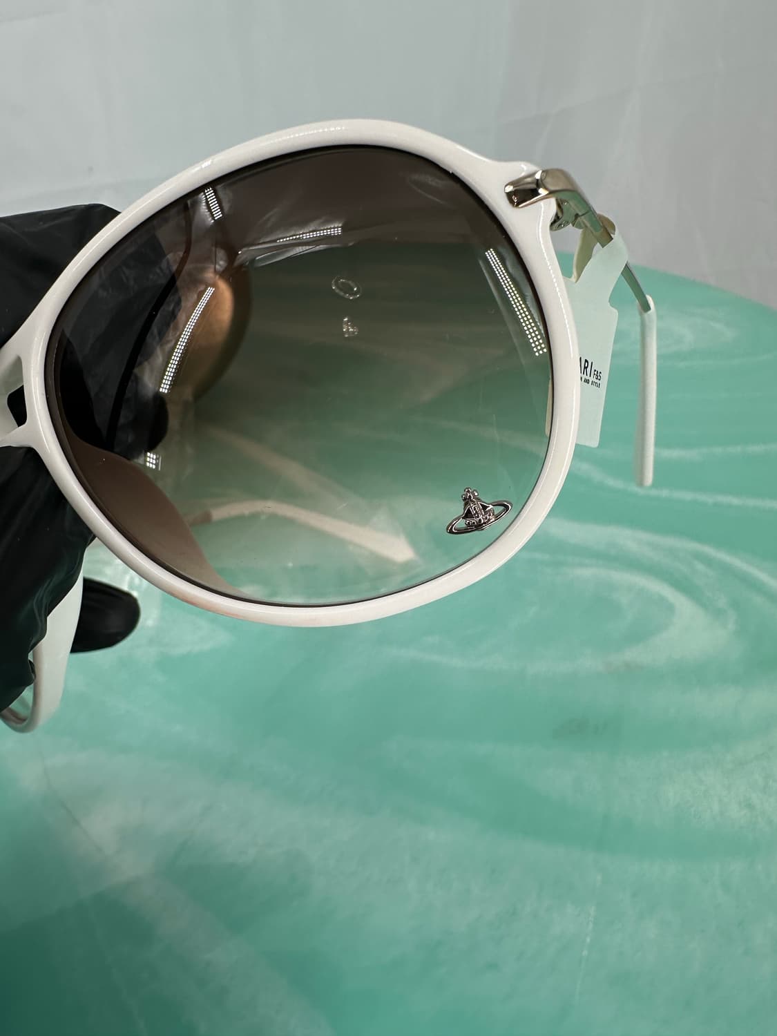 [새상품 무료배송] Made in Italy 비비안웨스트우드 선글라스 상품이미지2