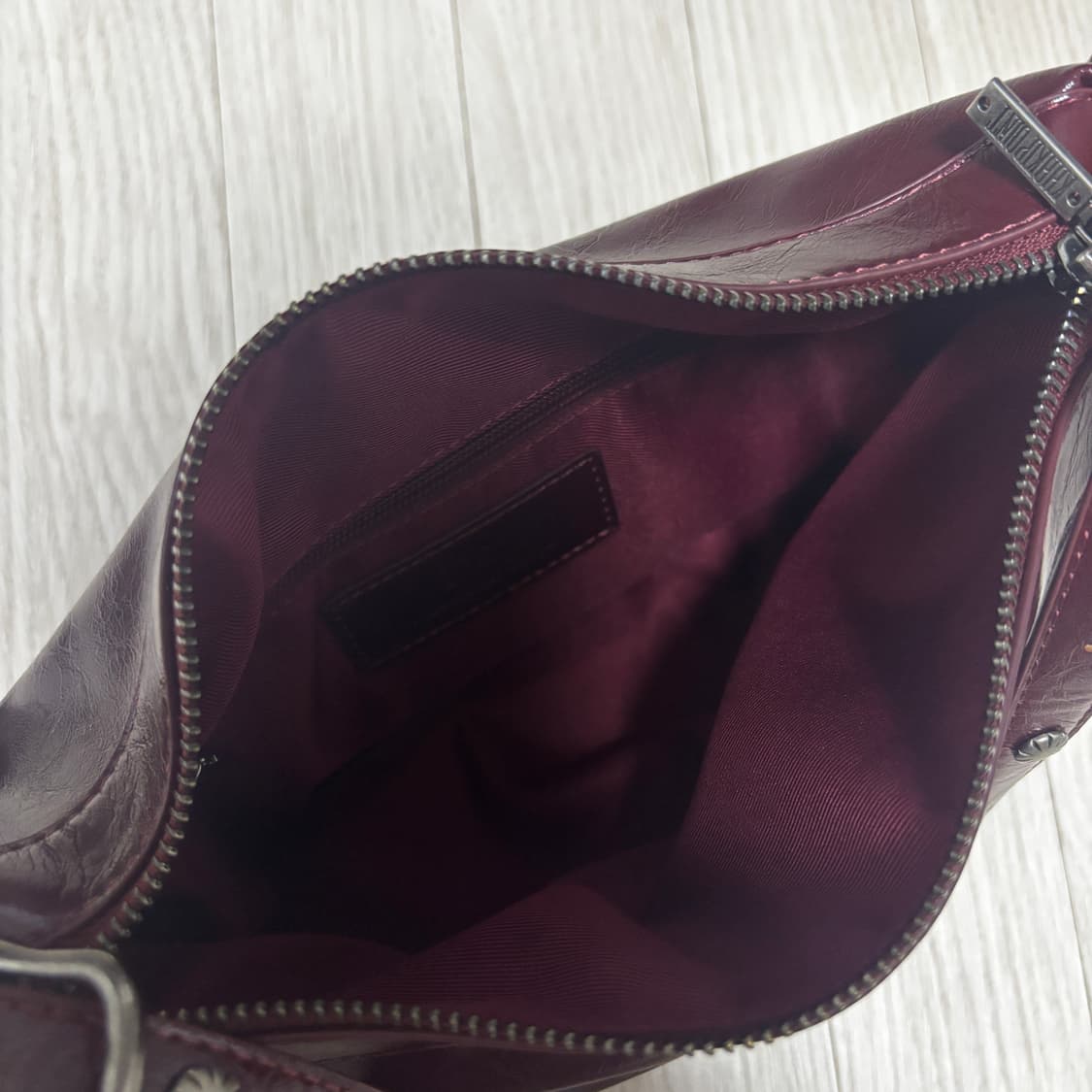 카키포인트 스터드 숄더백 Stud Shoulder Bag red 상품이미지9