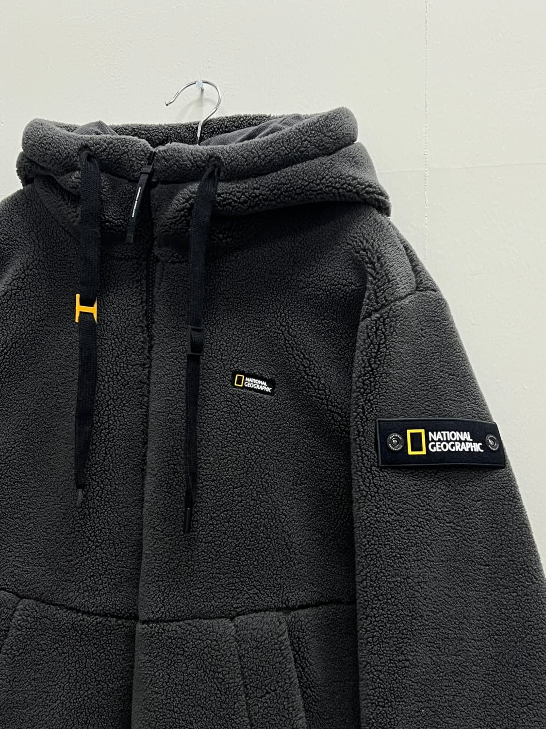 내셔널지오그래픽 플리스 양털 뽀글이 후드 집업 차콜 상품이미지3