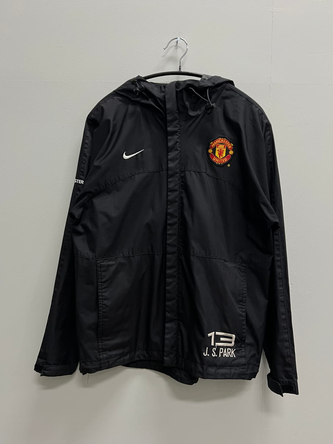 나이키 00s 올드스쿨 맨유 풋볼 박지성 바람막이 블랙 상품이미지2