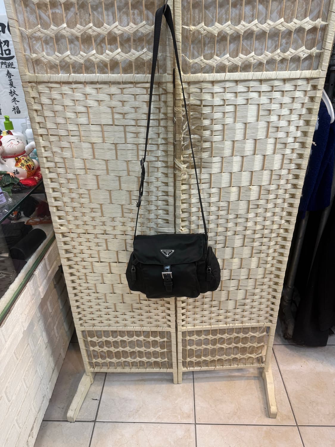 정품 프라다 나일론 사이드포켓 메신저백 팝니다 상품이미지1