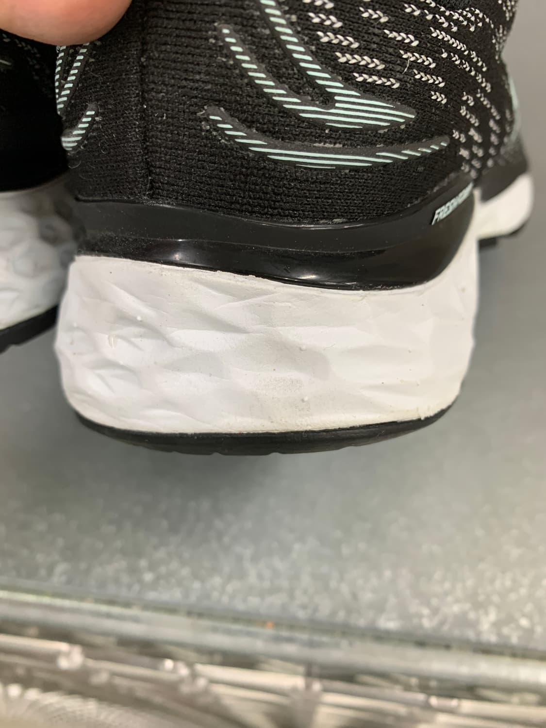 뉴발란스 프레쉬 폼 880 245 상품이미지5