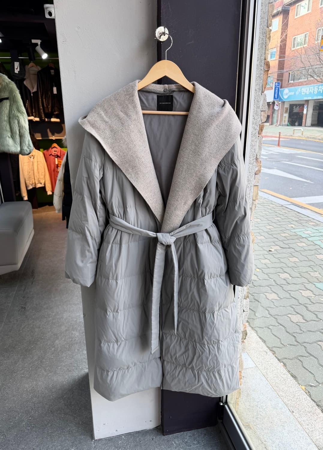 82/ 더캐시미어 20FW 구스다운 패딩 코트 상품이미지3