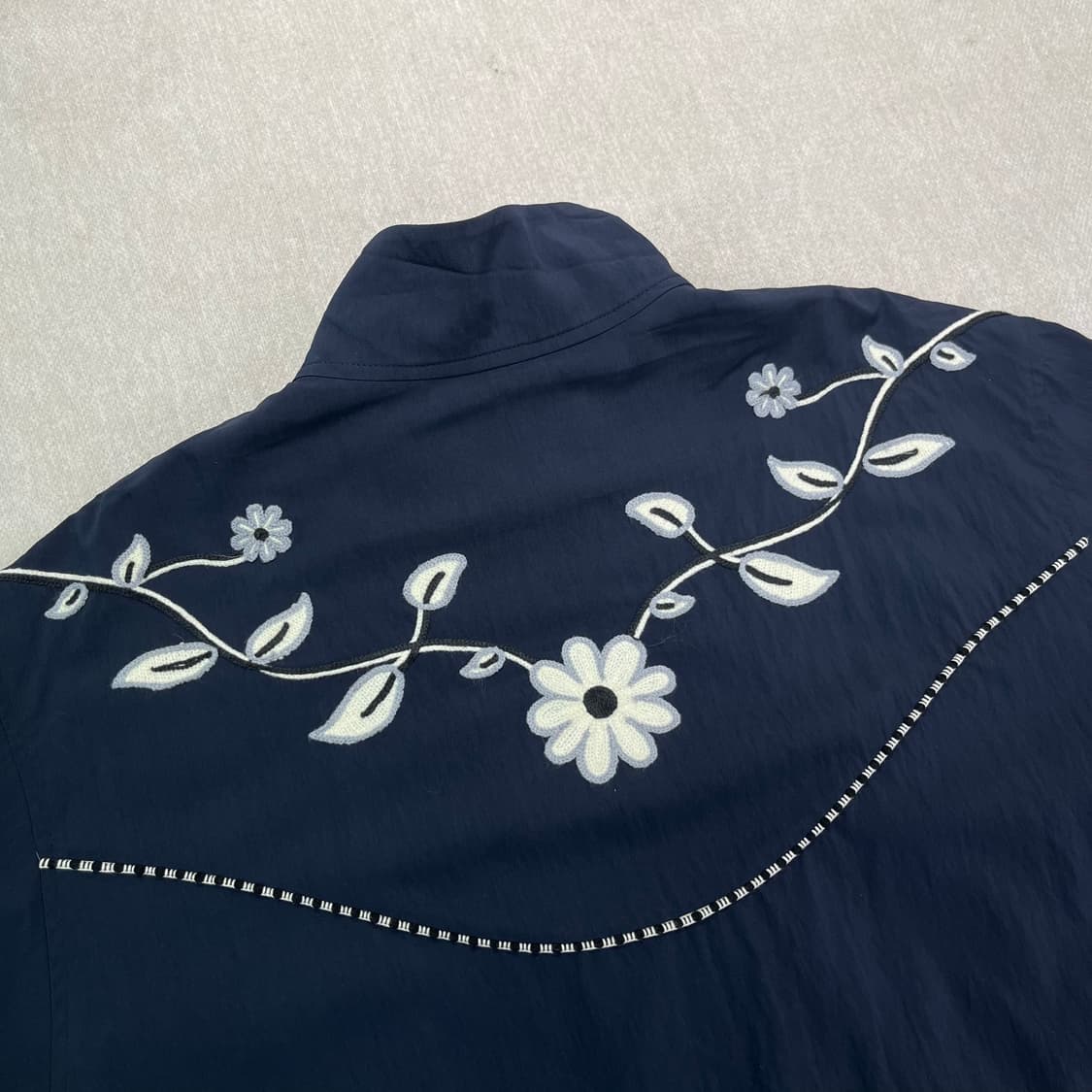 100 프리터 엠브로이더리 자켓 상품이미지4