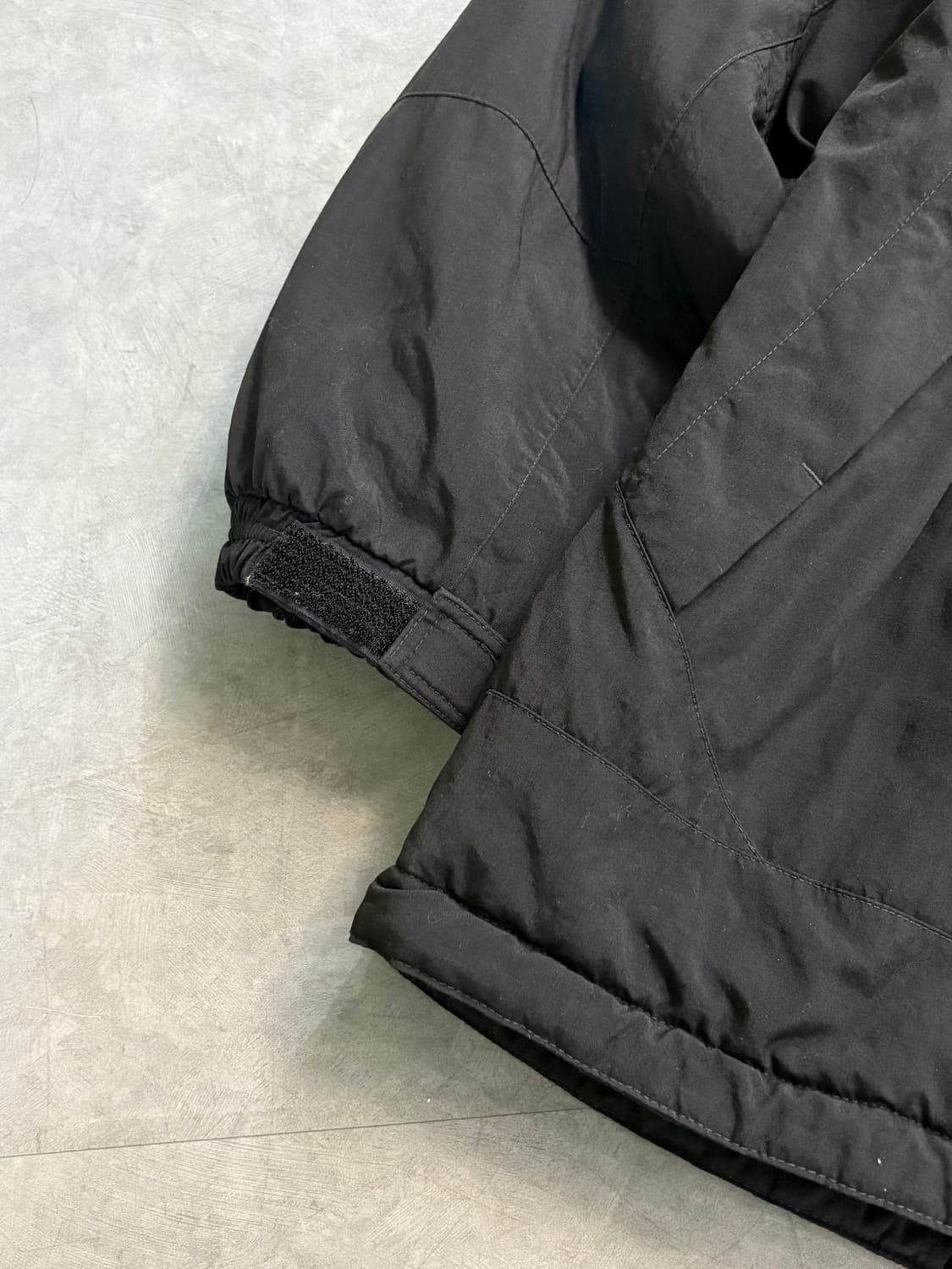 Moncler 몽클레어 블랙 후드 패딩 ​ 상품이미지2