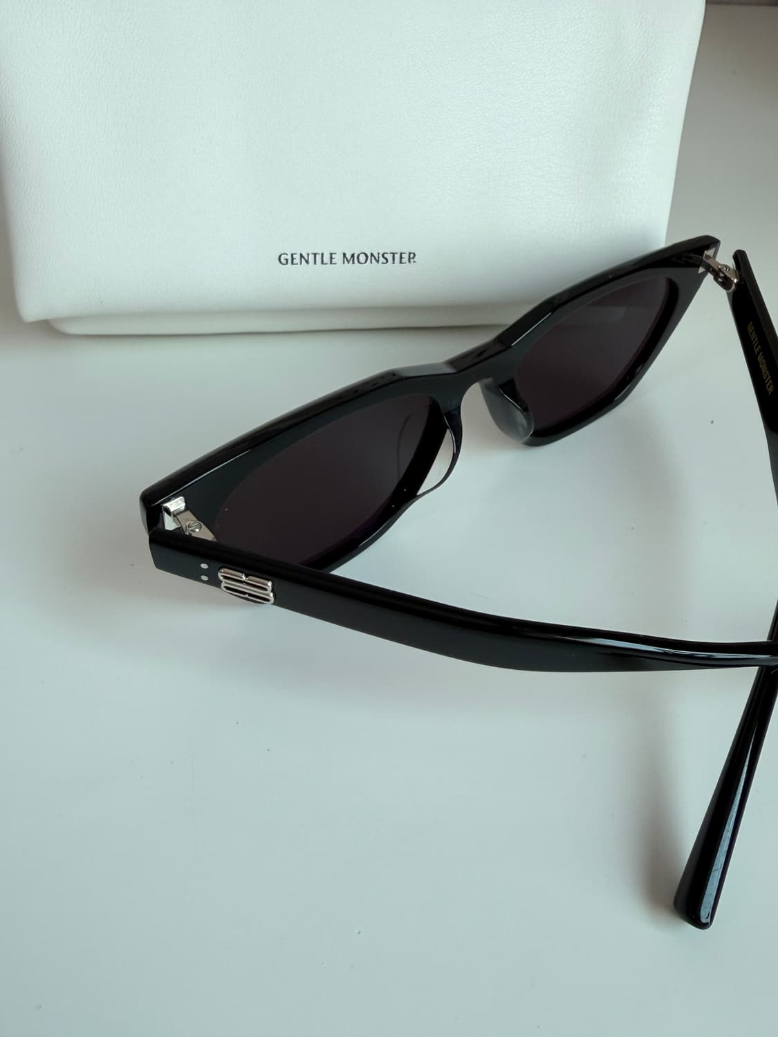 젠틀몬스터 쿠키 블랙 선글라스 상품이미지5
