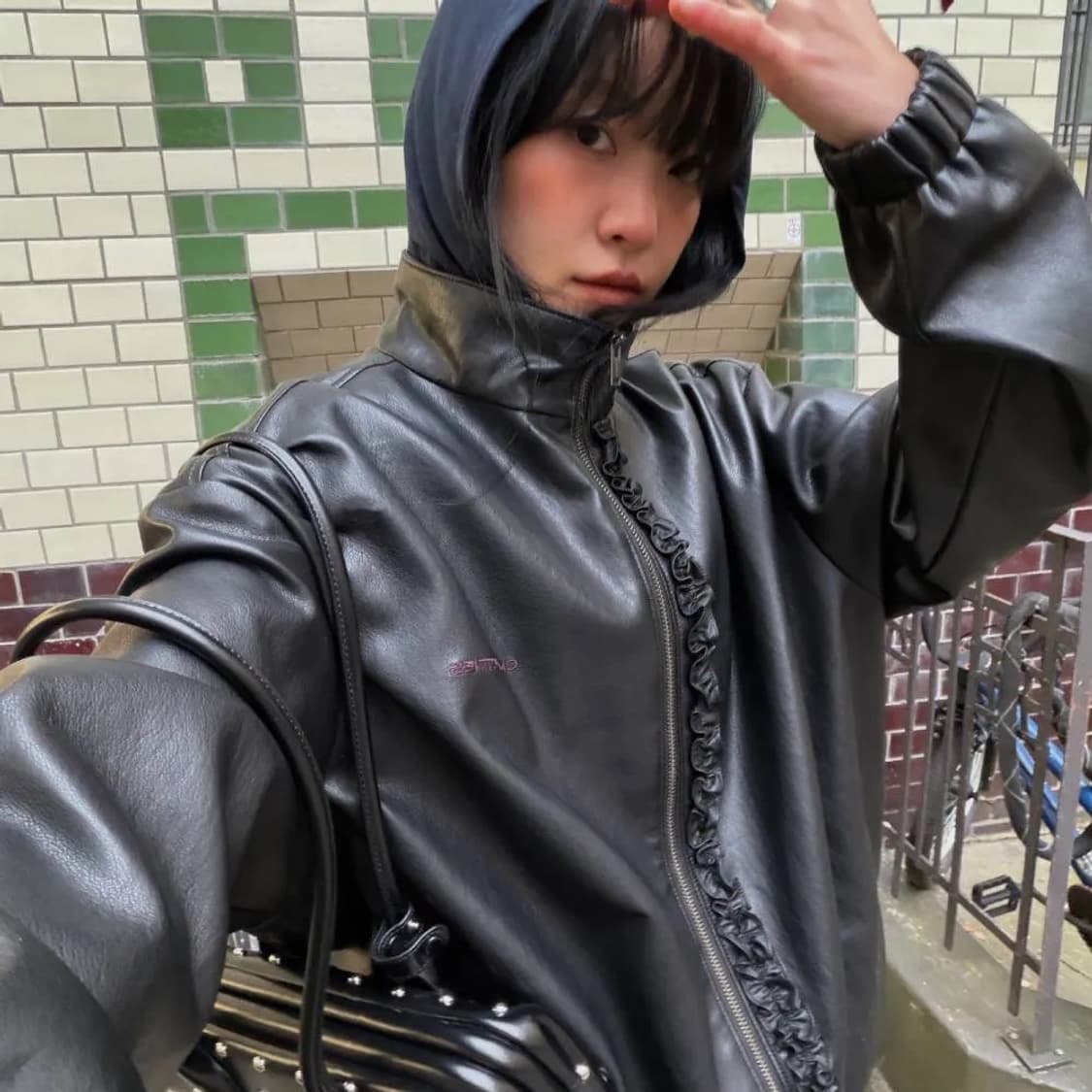 럭키슈에뜨 프릴 레더 점퍼 상품이미지1