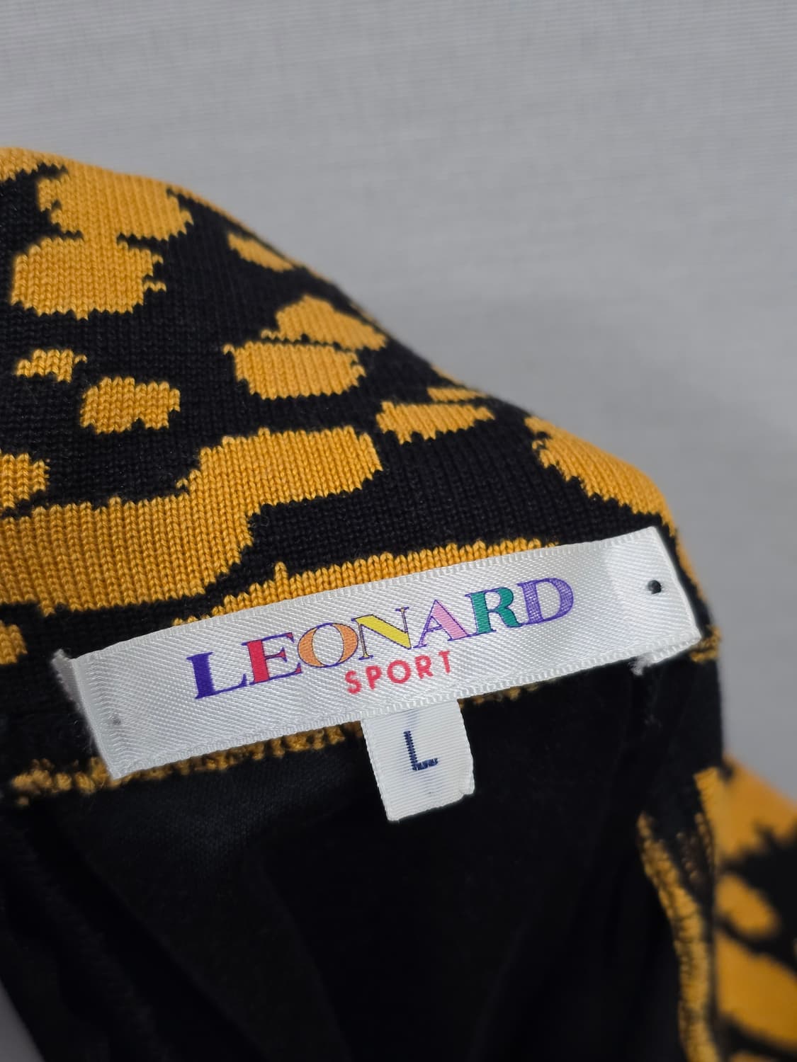 Leonard 레오날드 호피 하이넥 컷소우 롱슬리브 상품이미지6
