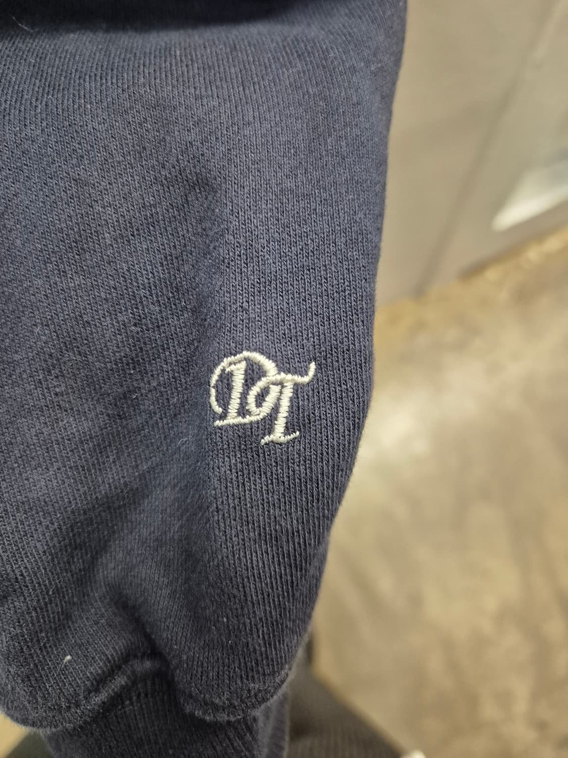 던스트 공식 맨투맨 네이비 M 상품이미지6