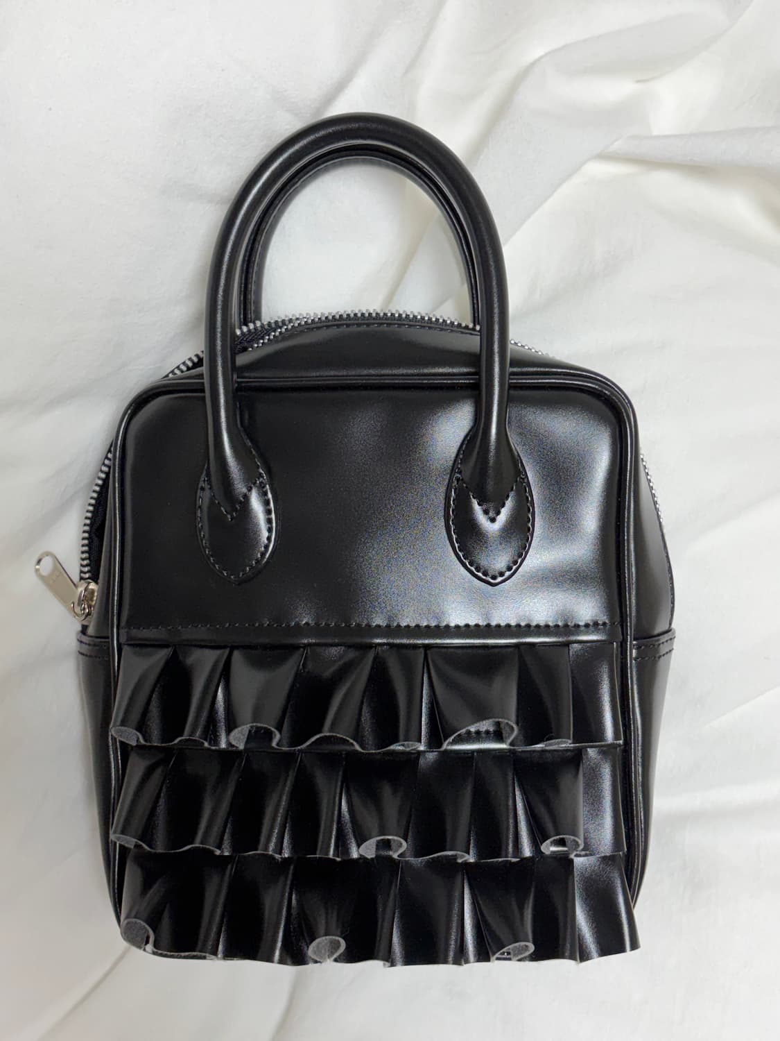 꼼데가르송 프릴백 상품이미지2