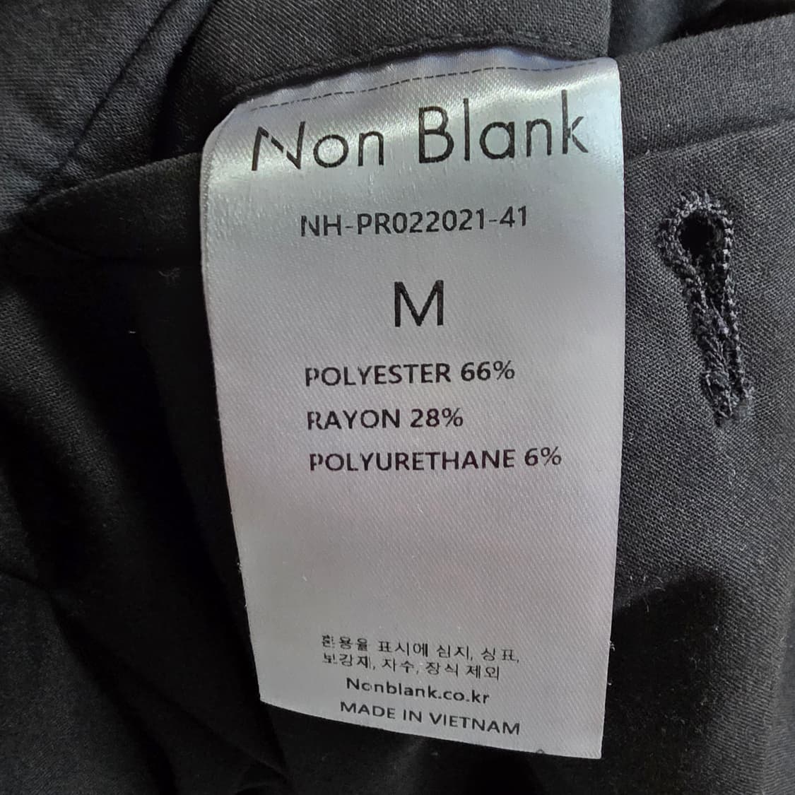(M)넌블랭크 세미 와이드 핏 슬랙스 팬츠 블랙 봄여름 상품이미지6