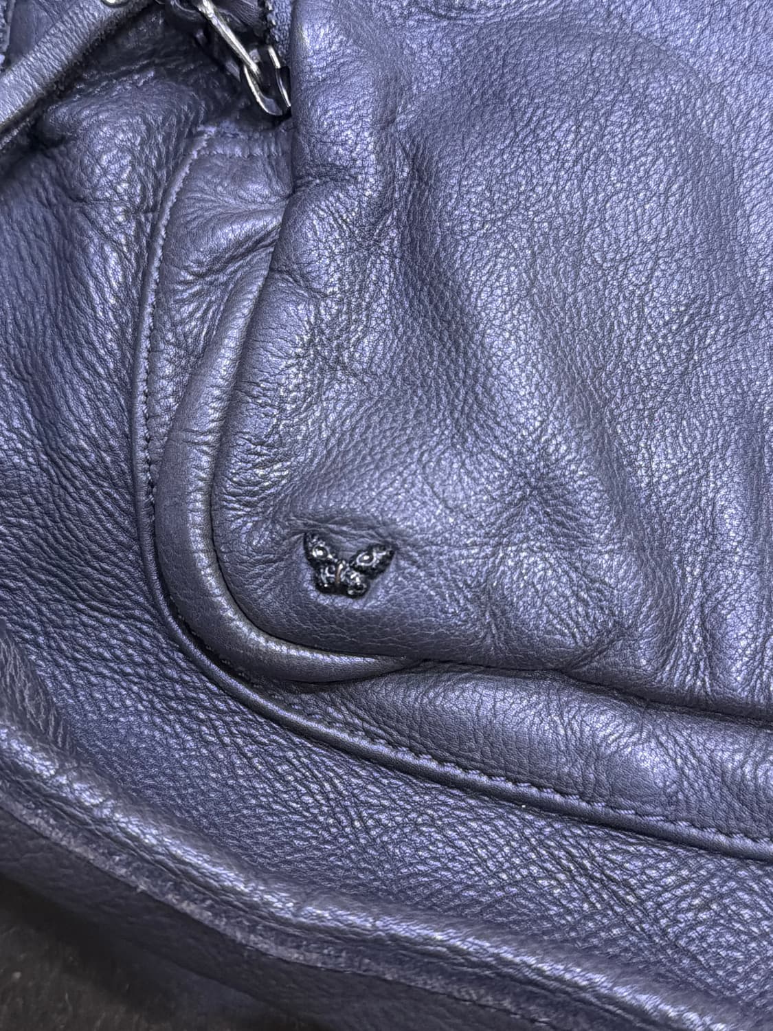 쟈딕앤볼테르 멀티 포켓 유틸리티 레더 그레이 숄더 크로스백 상품이미지5