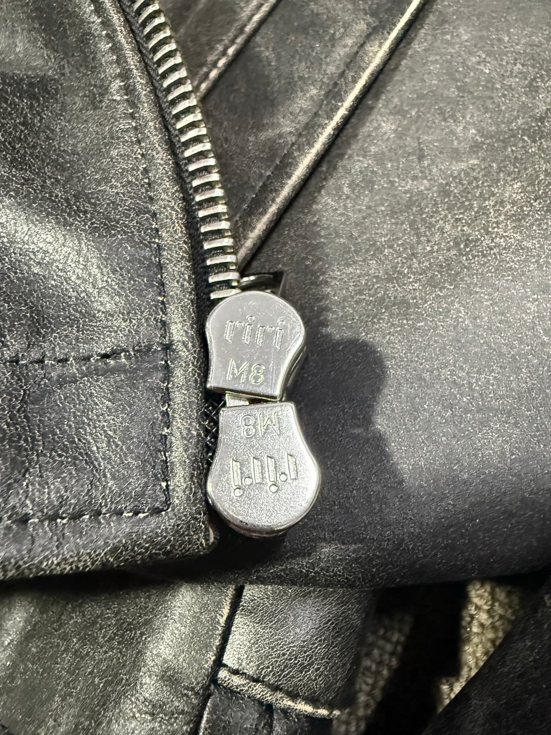 Boutique 86d 디스트레스 카우레더 자켓 상품이미지6