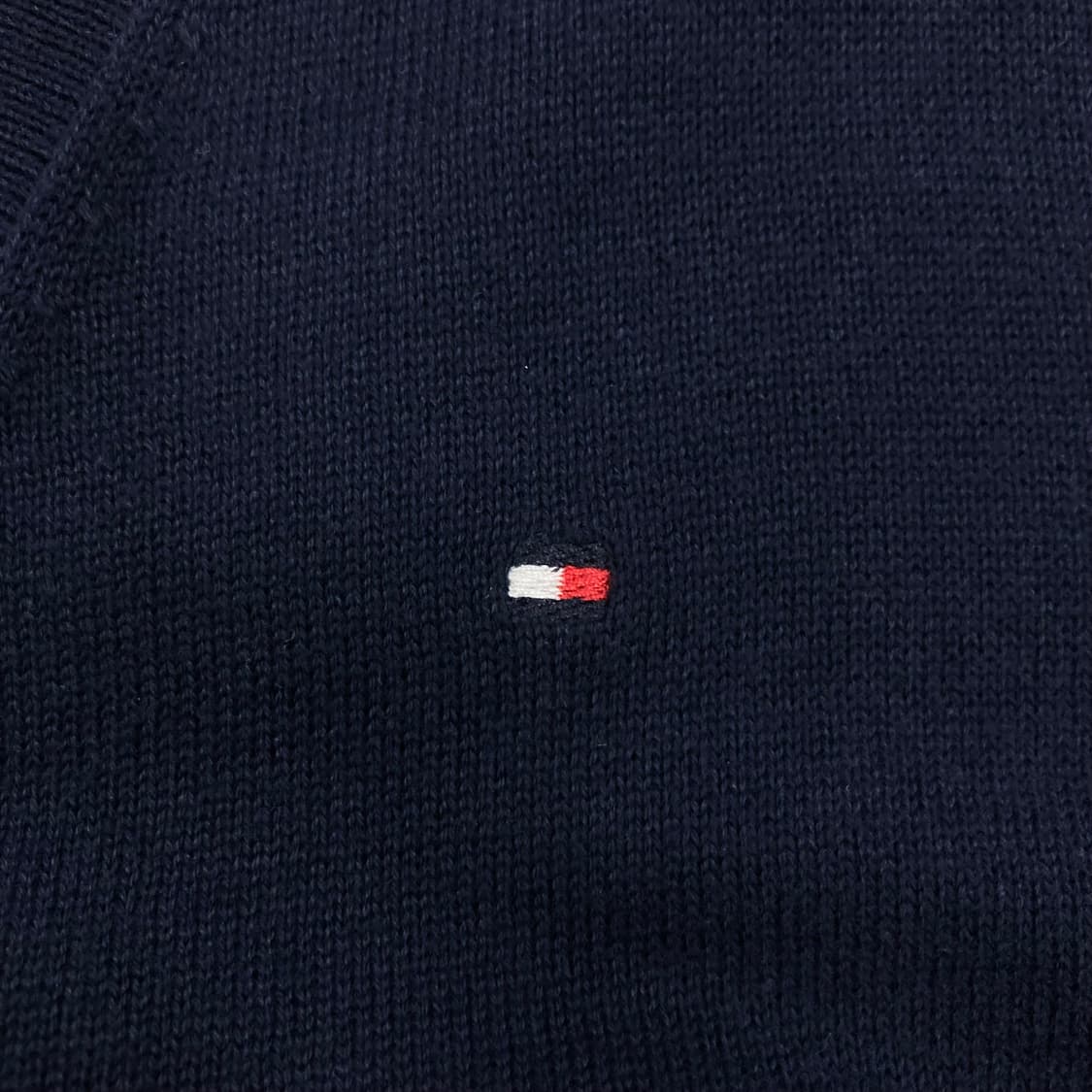 타미힐피거 네이비 컬러 스몰 로고 가디건 상품이미지2