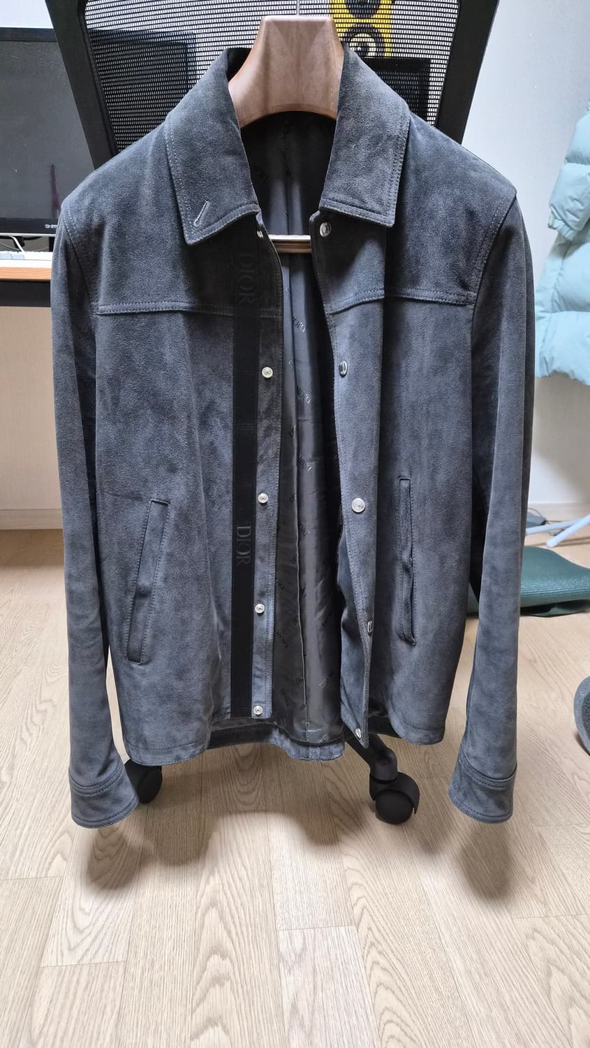 디올 아이콘 카프스킨 그레이 스웨이드 가죽 자켓 상품이미지1