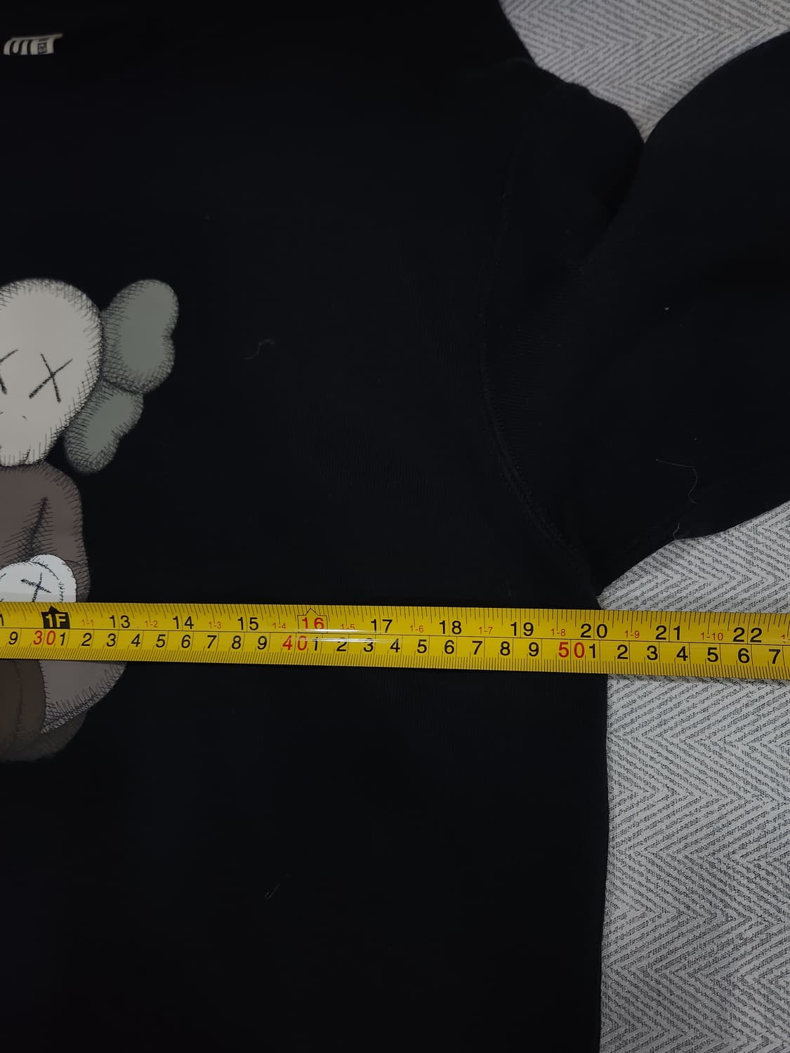 유니클로 UT x 카우스 콜라보 맨투맨 남녀공용 95사이즈 상품이미지7