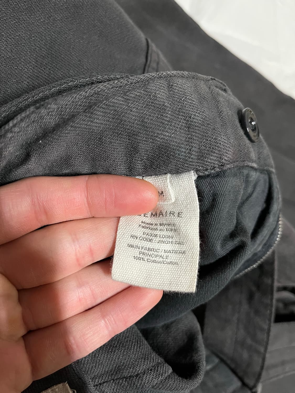 (48) 르메르 트위스티드 벨티드 팬츠 잉크 zinc 상품이미지2