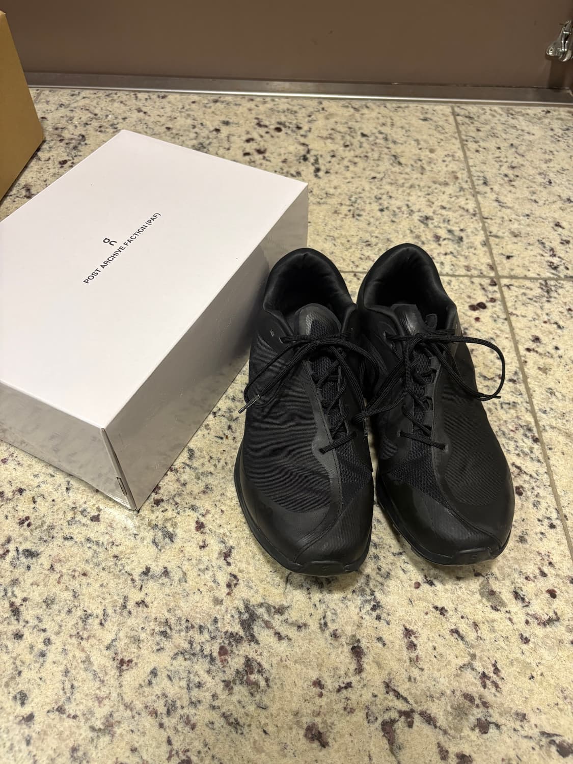 파프 온러닝 클라우드벤처 피크 올 블랙 265 상품이미지1