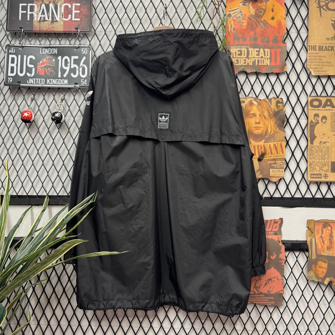 아디다스 롱파카 전면 삼선 스트라이프 포인트 블랙 화이트 상품이미지2