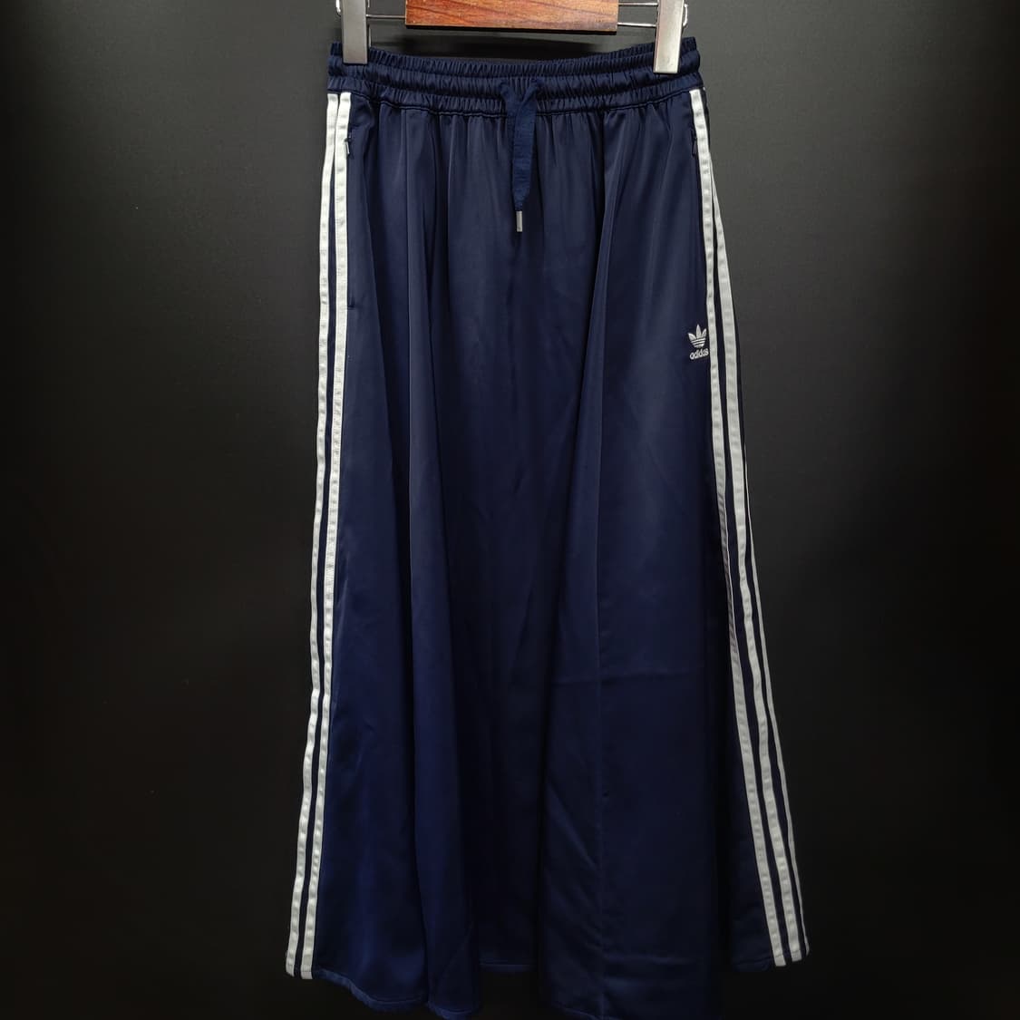 아디다스 불꽃 파이어버드 곤흰 네이비 와이드 스커트 상품이미지1