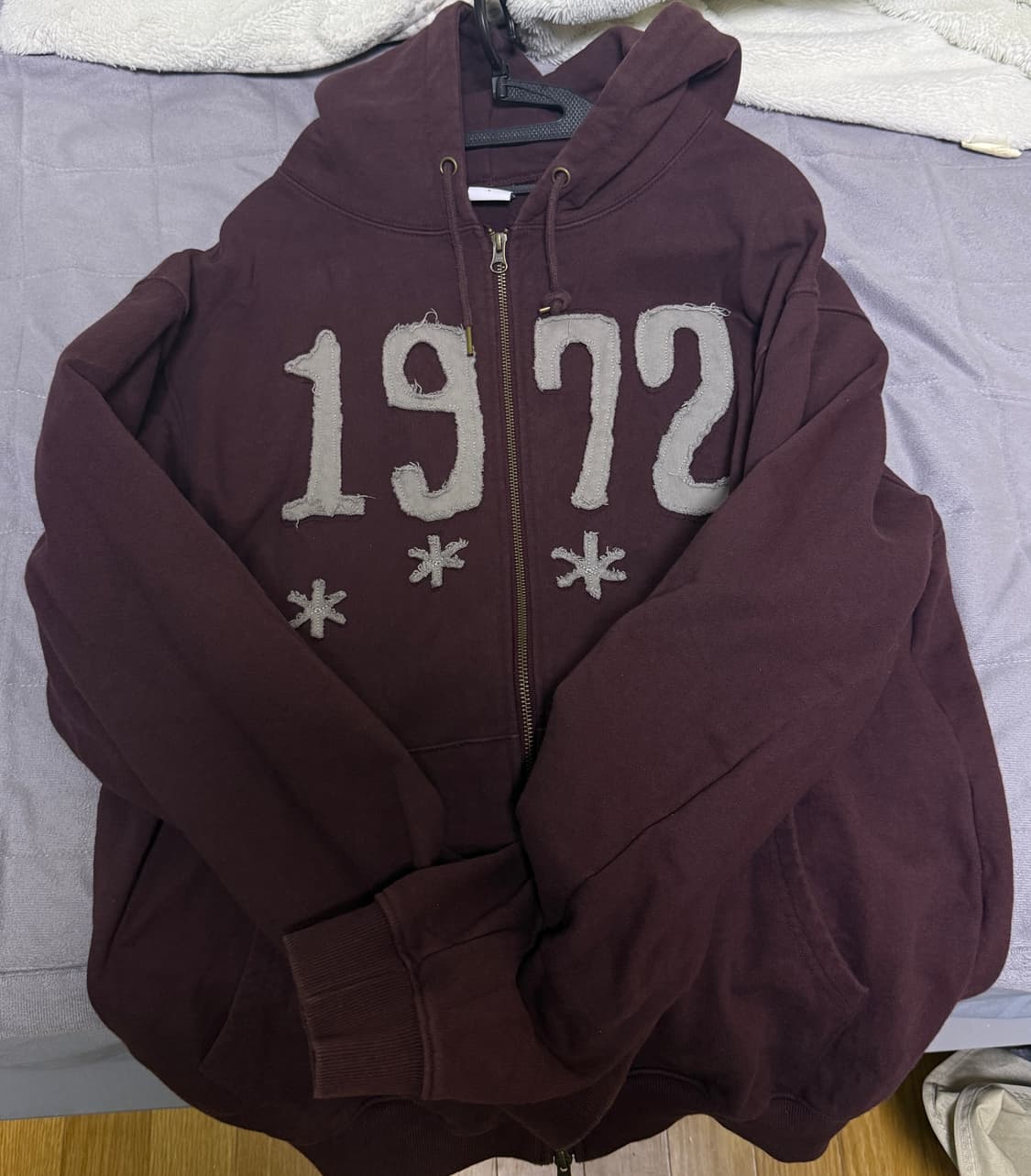 더콜디스트모먼트 후드집업 상품이미지1