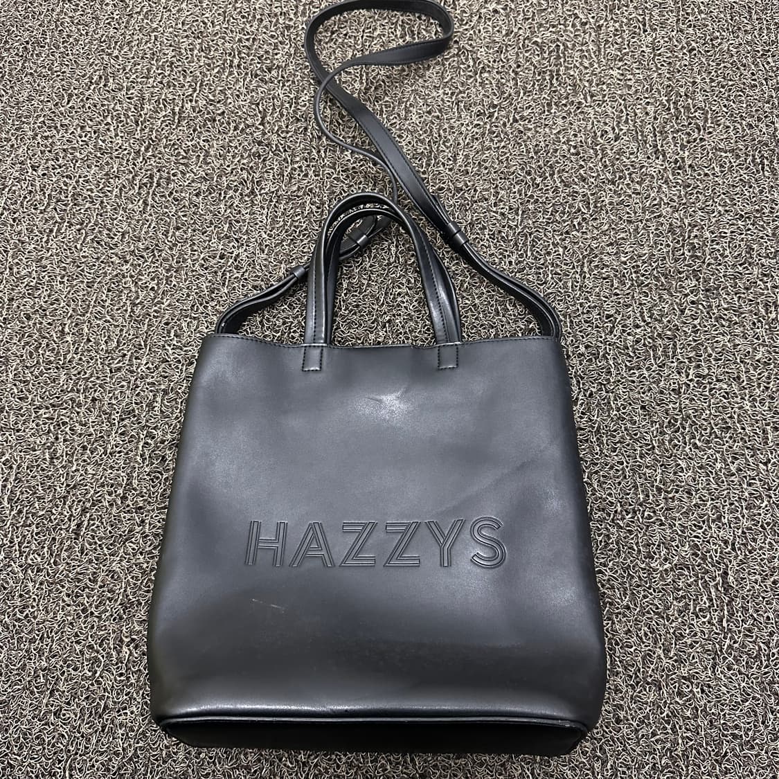 HAZZYS 헤지스 크로스백 토트백 가방 블랙 상품이미지4