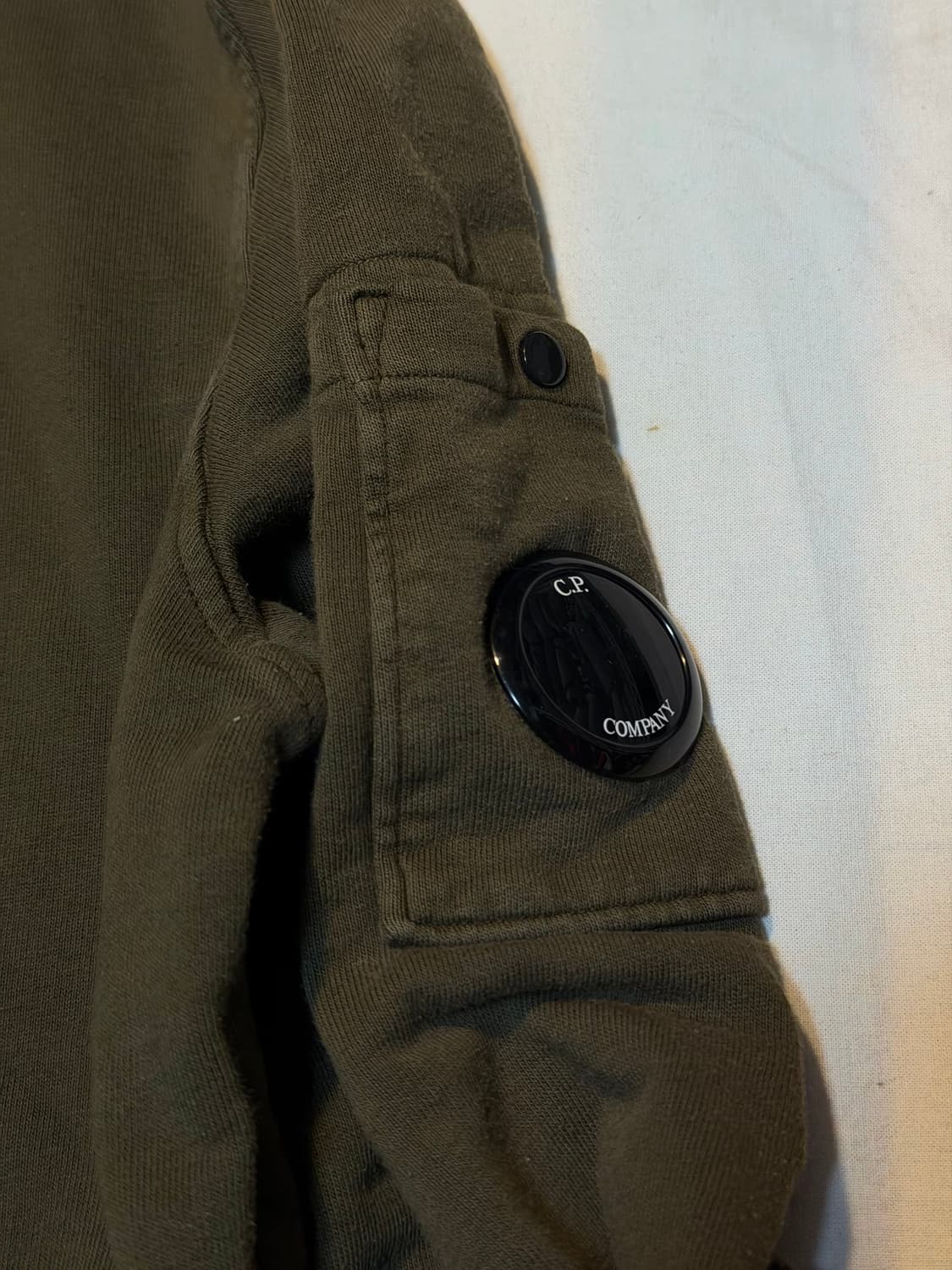 CP 컴퍼니 맨투맨 스웻셔츠 카키 올리브 상품이미지3
