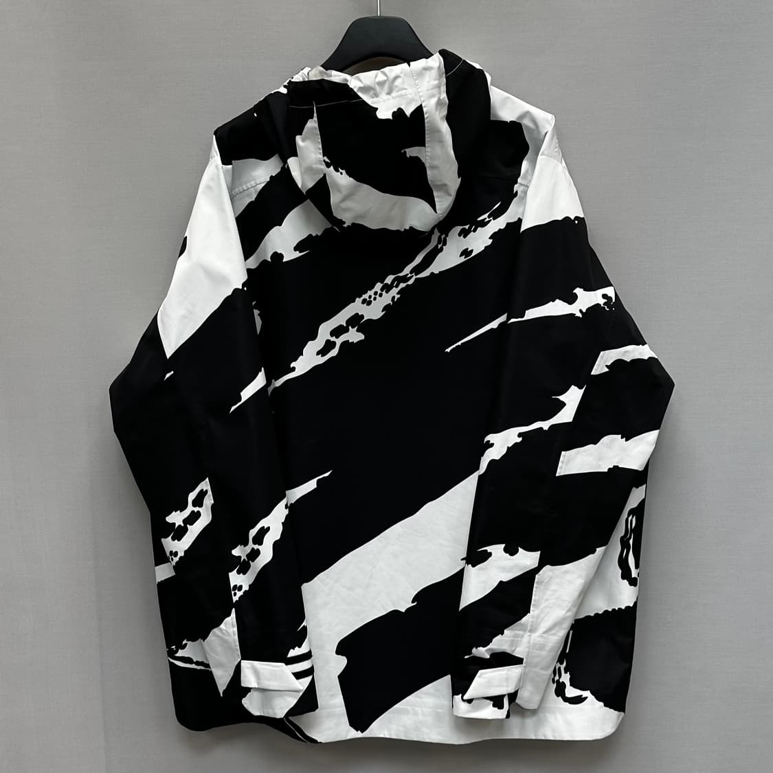 루이비통 본디드 그래픽 쉘 재킷 ( 110 ) 상품이미지4