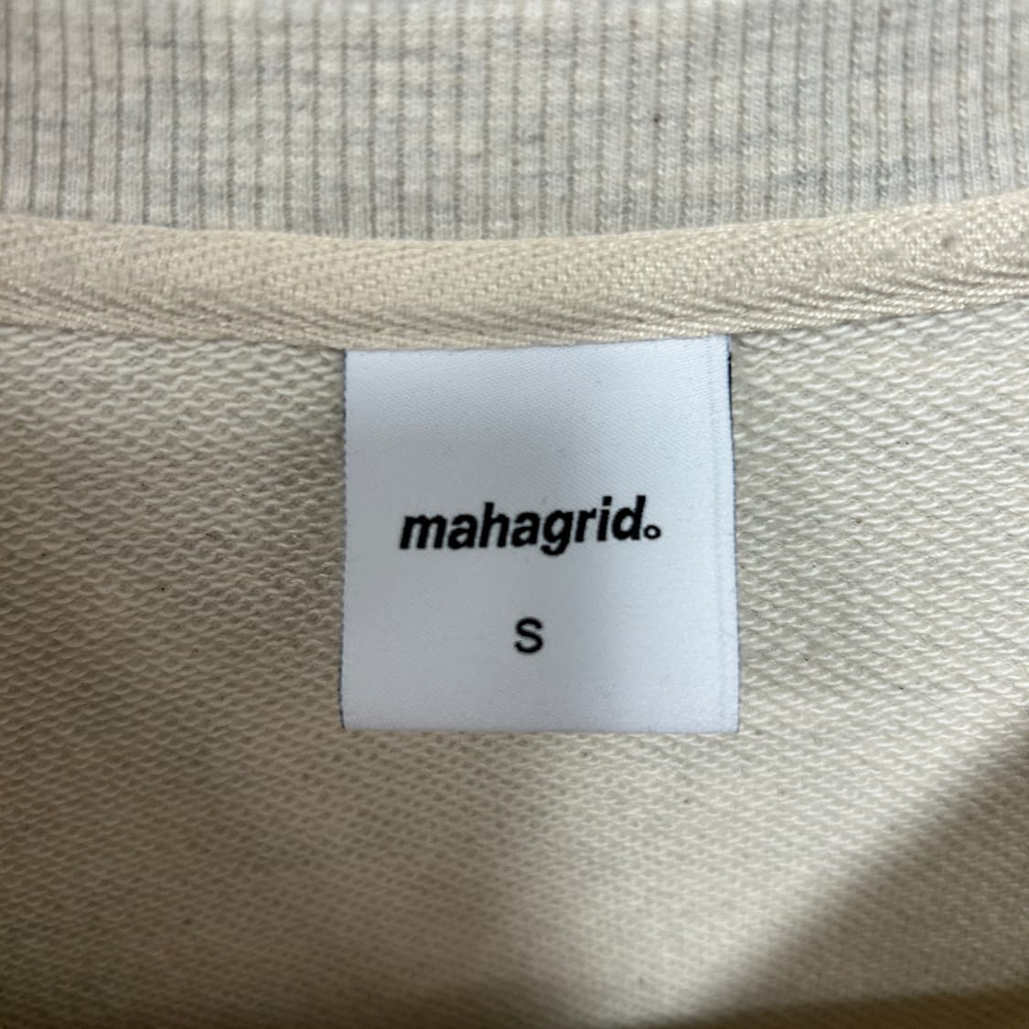 마하그리드 커브드 자수로고 맨투맨 그레이 상품이미지5