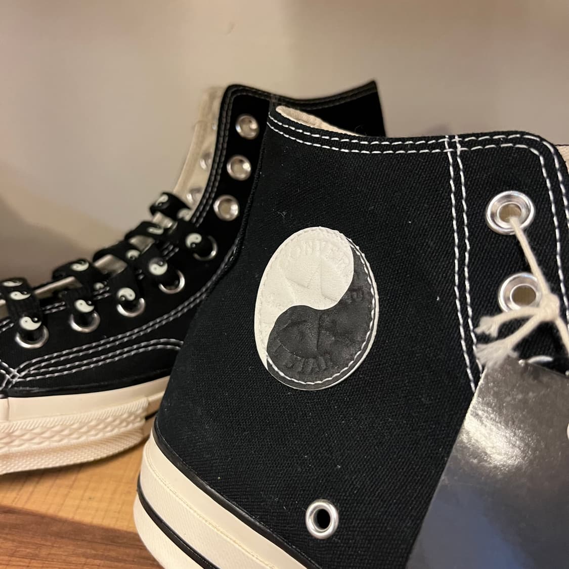 컨버스 척테일러 하이 블랙  yin & yang 상품이미지4