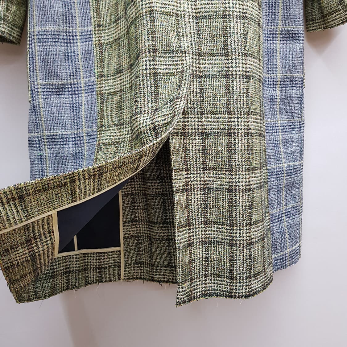 한섬 랑방 멀티 체크 배색 롱 코트 88-98-165사이즈 상품이미지5