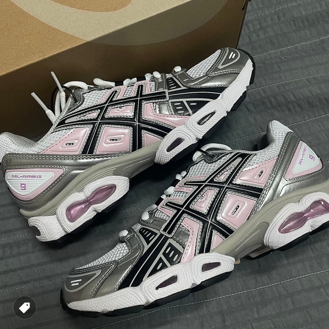 아식스 젤님버스 9 화이트 블랙 상품이미지1