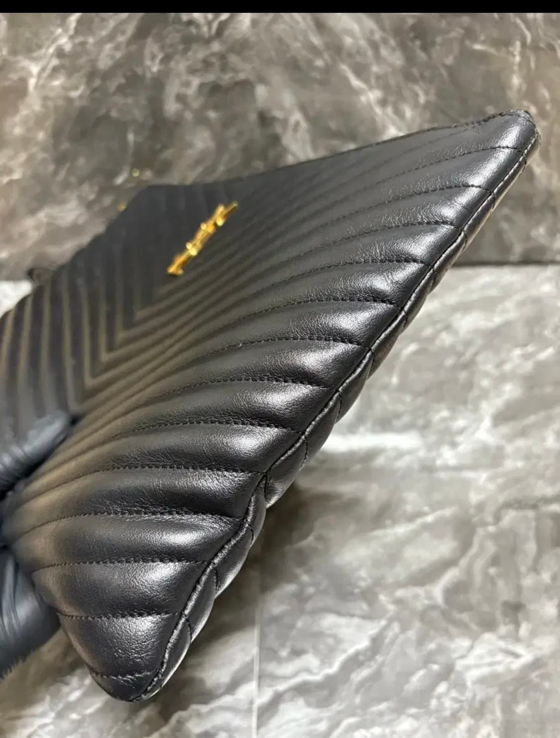 입생로랑 마틀라세 금장 라지 클러치백 상품이미지6