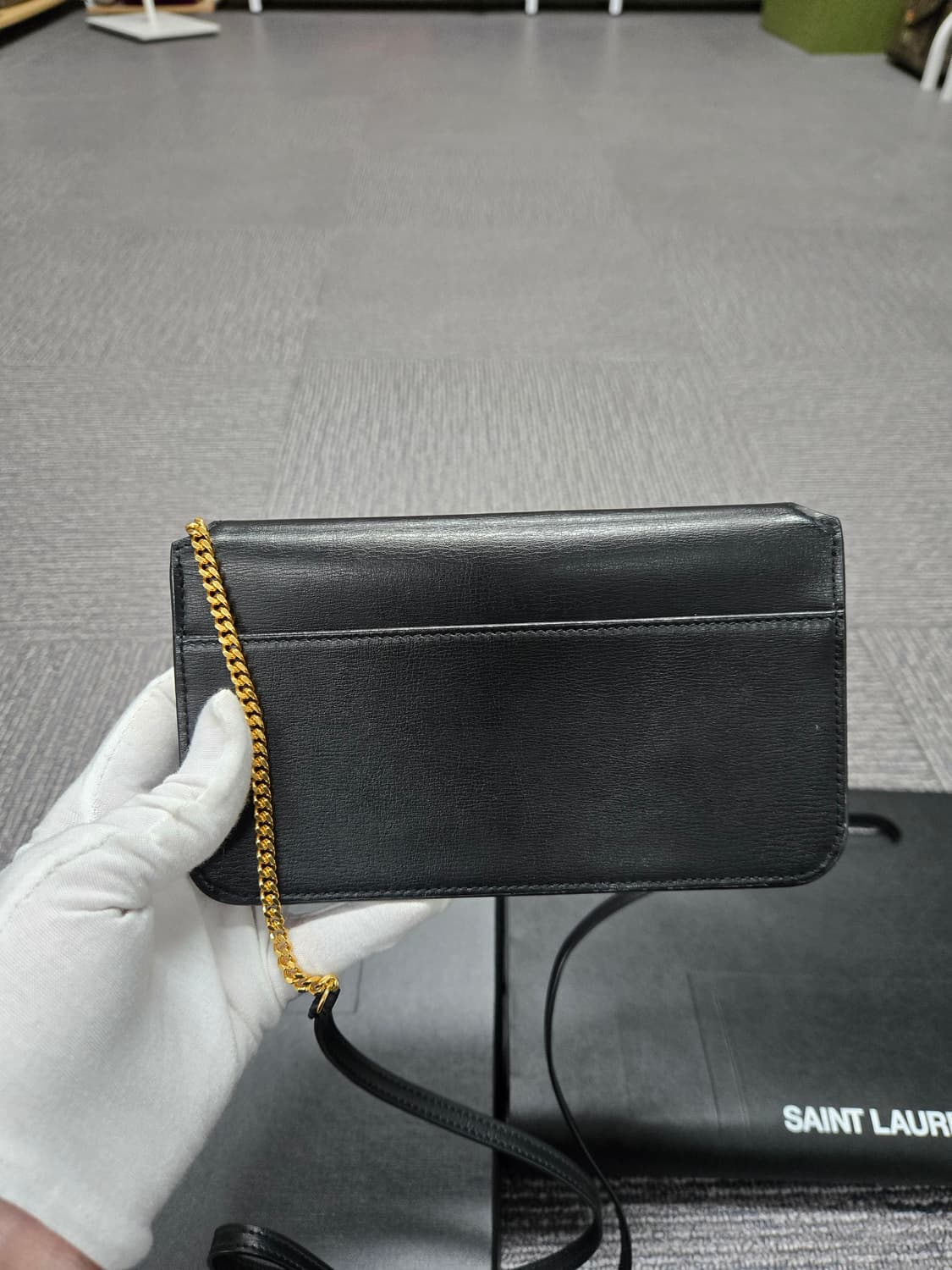 [특가][정품] 입생로랑 폰 홀더백 상품이미지3