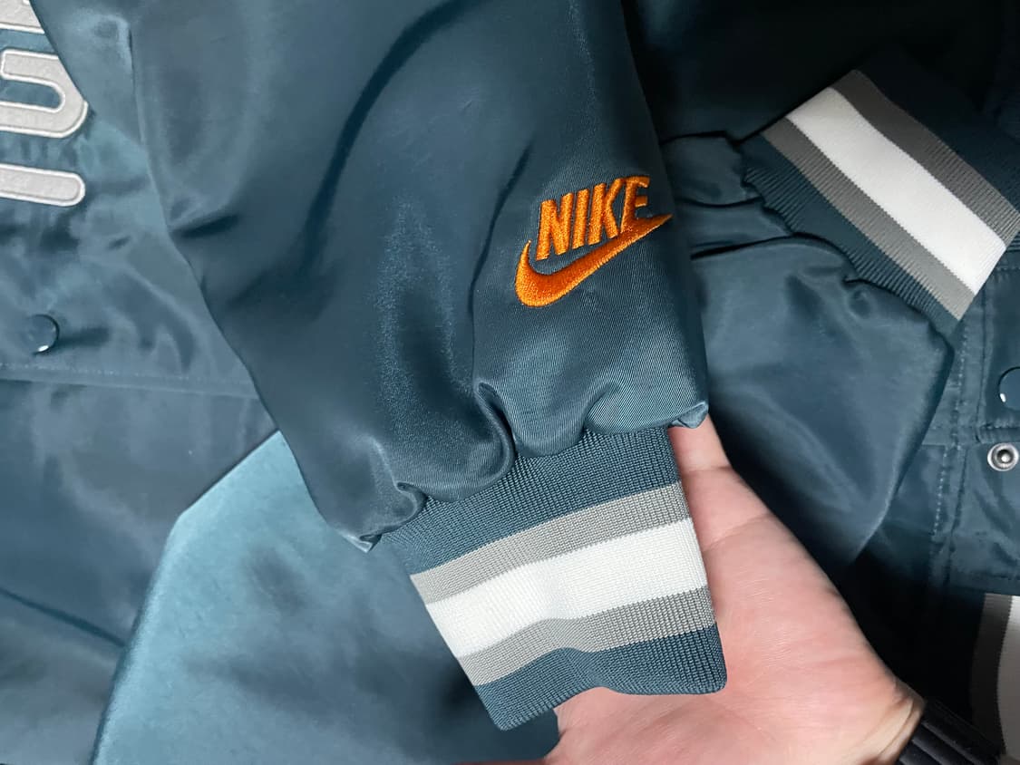 나이키 덕아웃 루자 사틴 자켓 상품이미지2