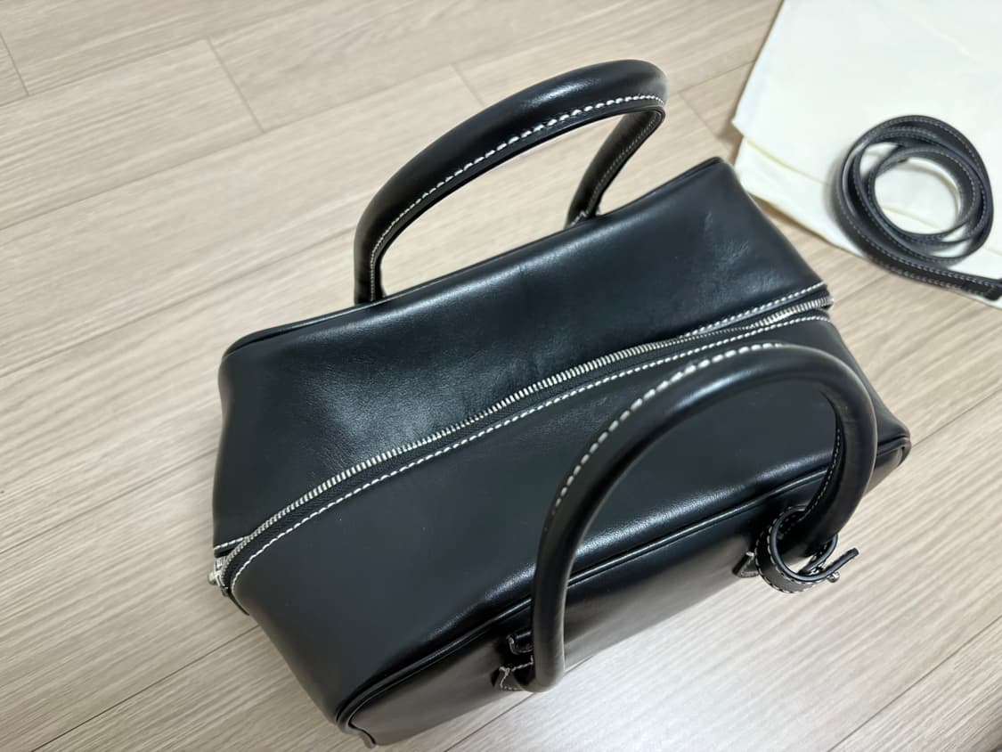 시에 브롯 스티치 미디엄 핸들백 상품이미지2