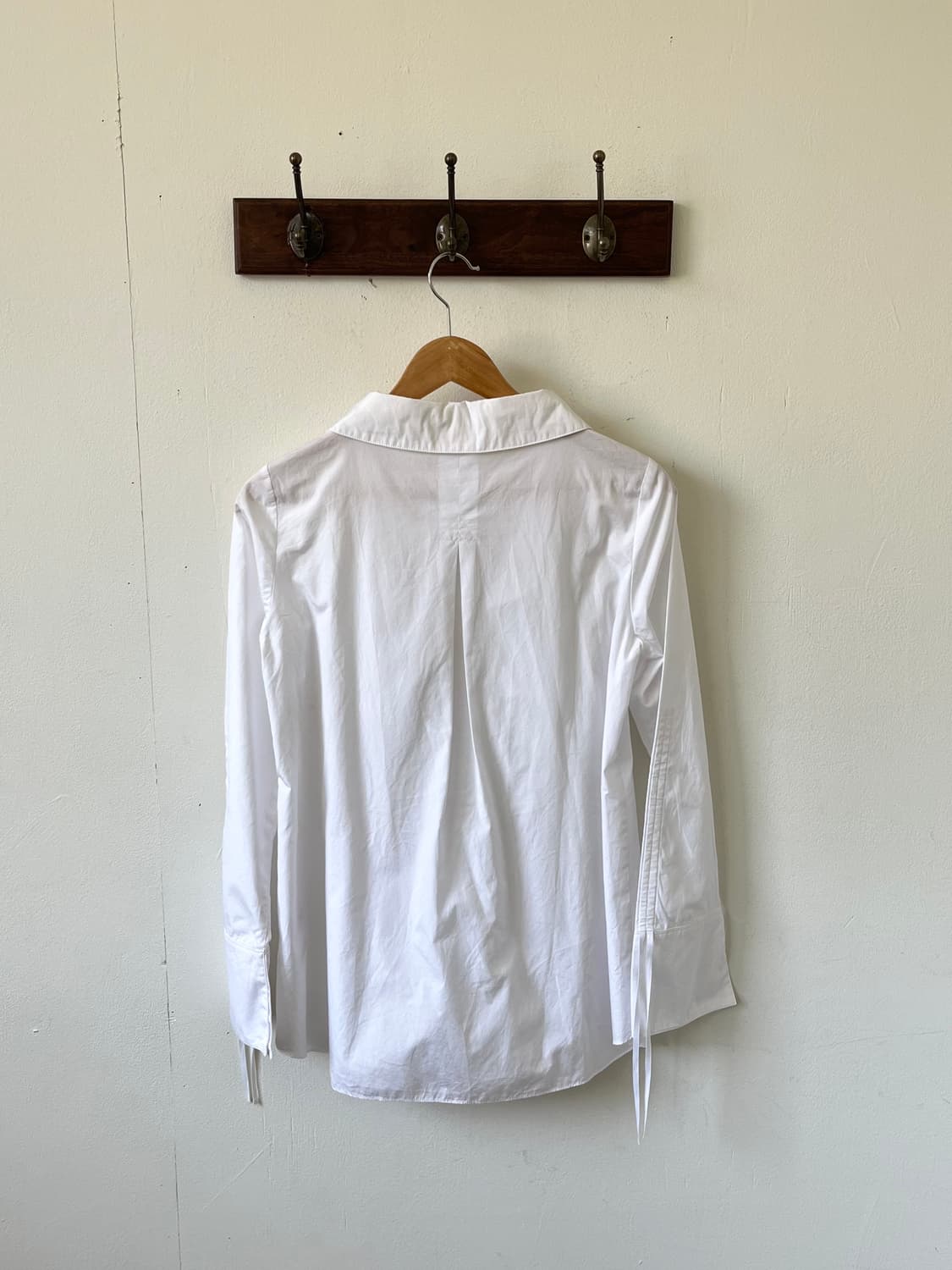 Mic Lifestyle 더블 카라 화이트 셔츠 상품이미지2