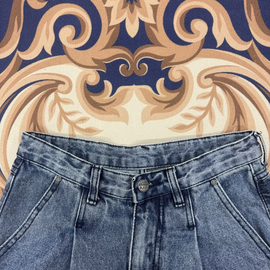 (0)디미트리 블랙 Dimitri black 원턱데님버뮤다 팬츠 반바지 상품이미지2