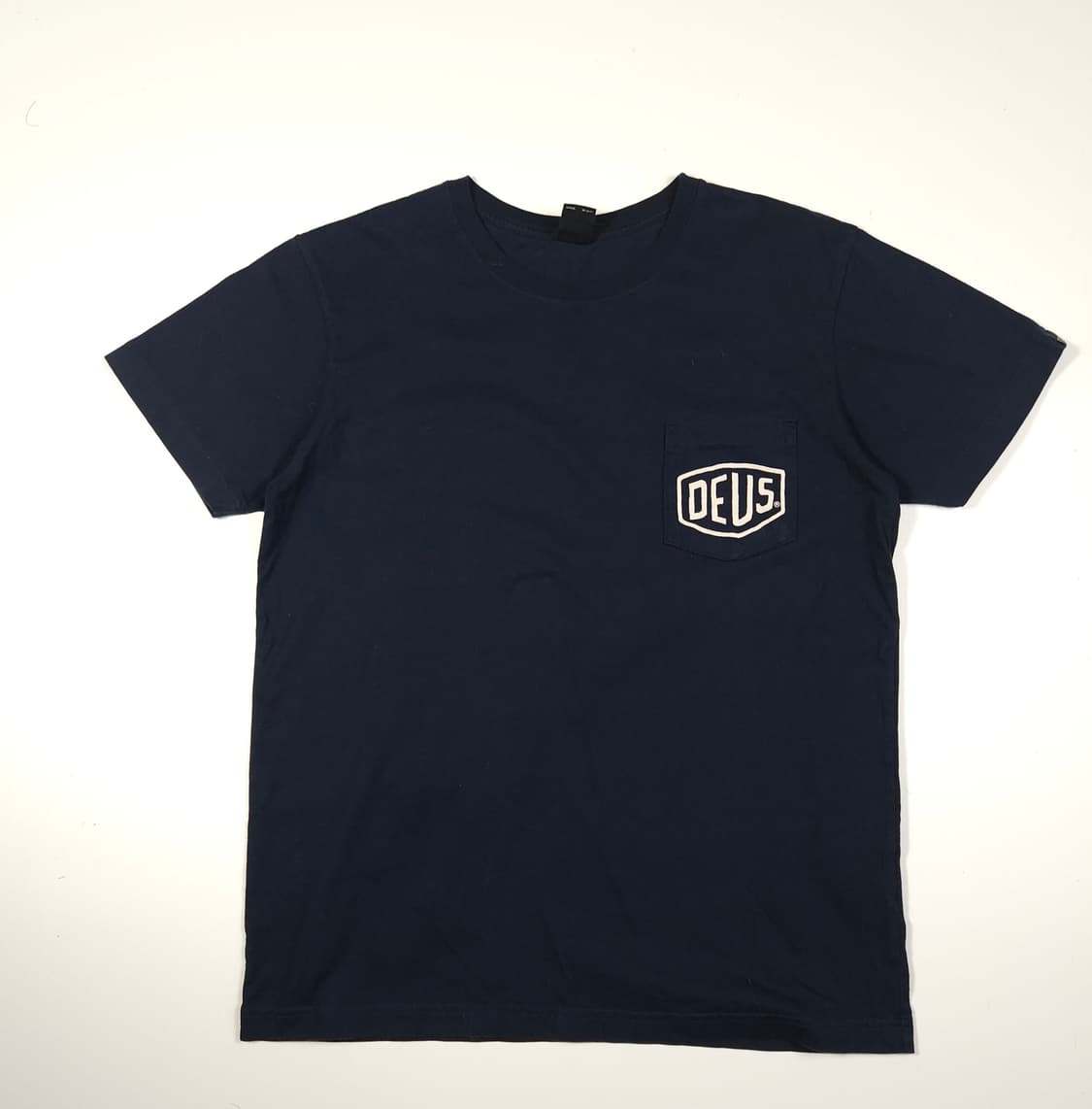 데우스 엑스마키나 네이비 반팔 티셔츠  상품이미지1