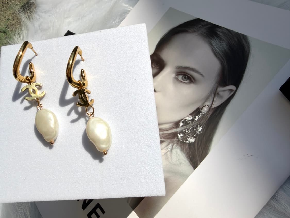 샤넬 모던 골드 진주 이어링 상품이미지6