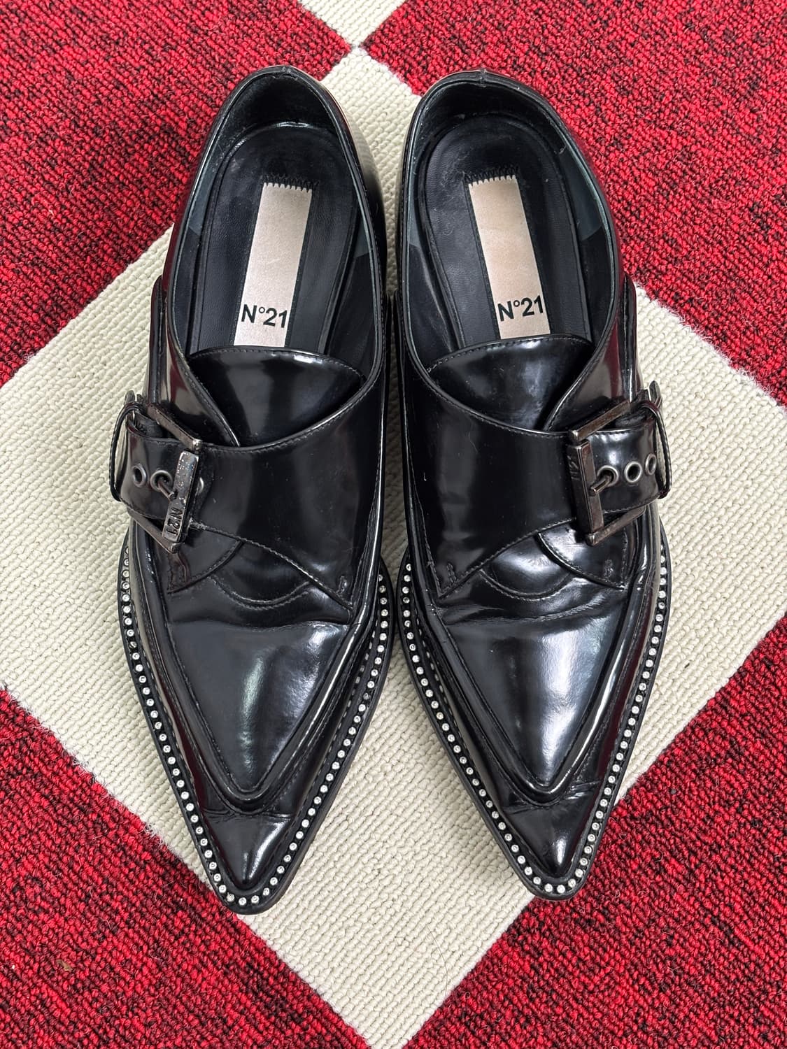 N21 Crystal-Studded Pointed Buckle Loafe 상품이미지3