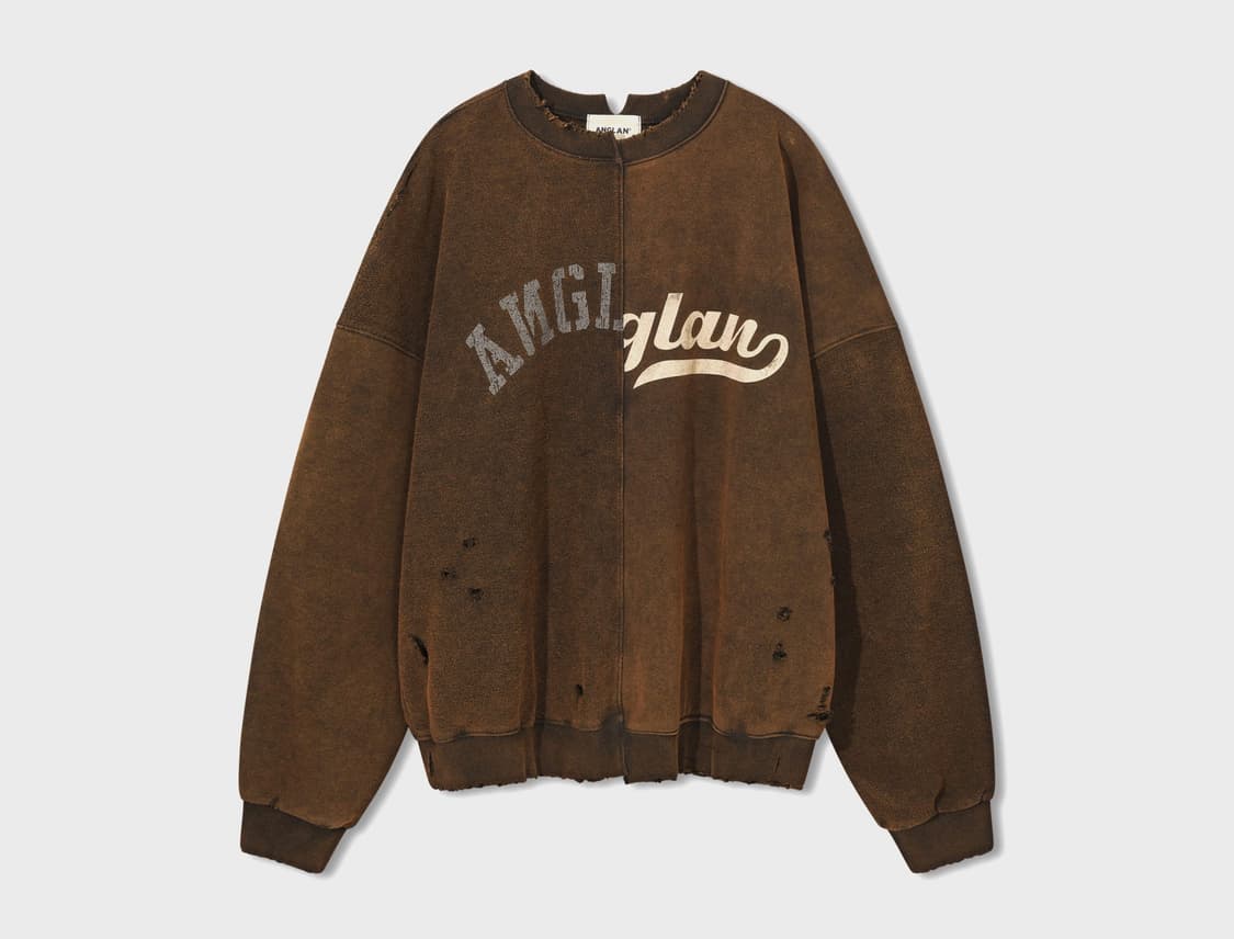 앵글런 데미지 로고 맨투맨 상품이미지1